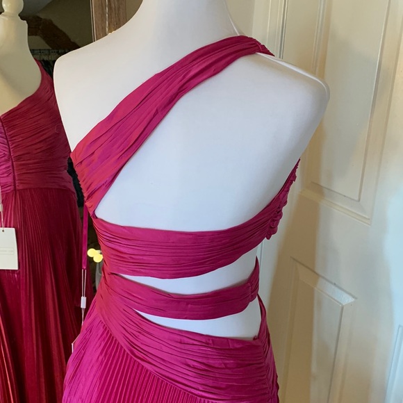 MAC DUGGAL
One Shoulder Pleated Charmeuse Gown with Slit - Picture 12 of 17